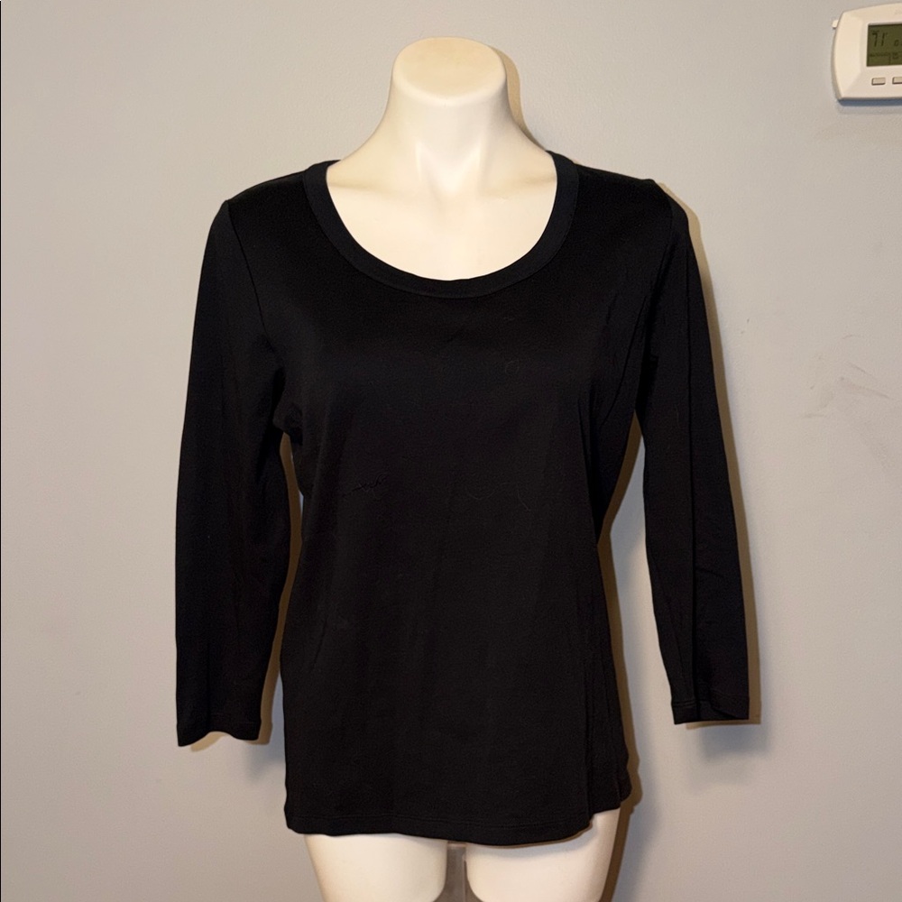 Peruvian Connection Ladies NWT black scoop t-shirt. X-Large. 100% Pima cotton.